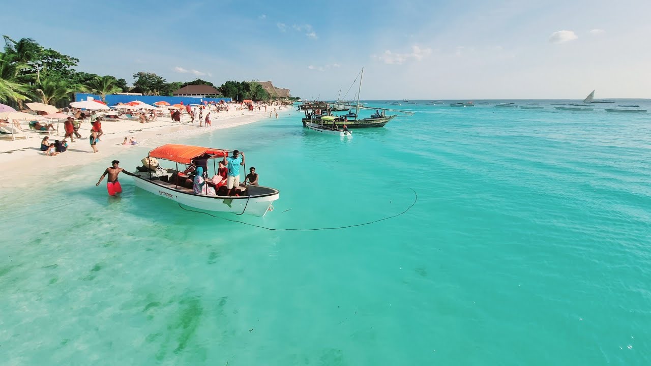 The best beaches in Zanzibar: Nungwi and Kendwa #beach #travel #zanzibar #trip #holiday