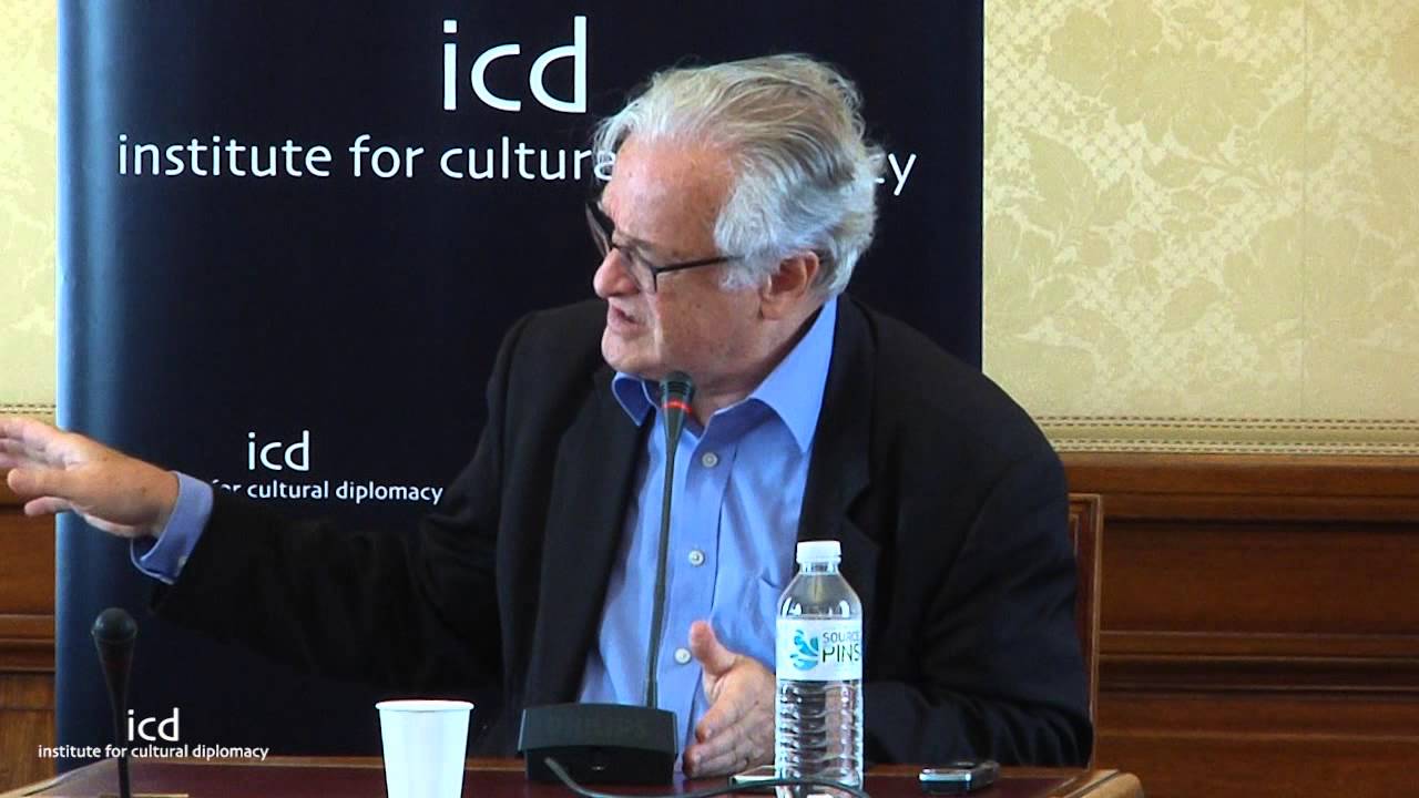 Alain Gerard Slama (editorialiste, journaliste, historien)