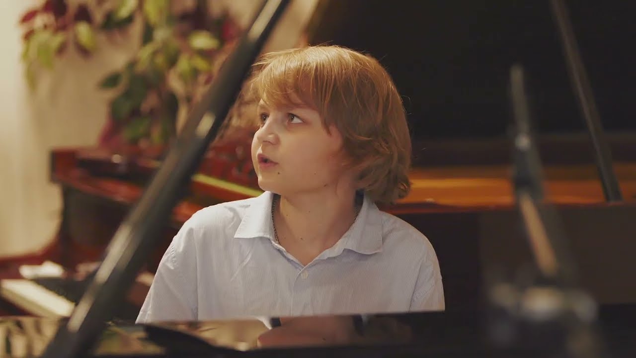 Stuart Jones Interview with Elisey Mysin | Outstanding Virtuoso Pianist