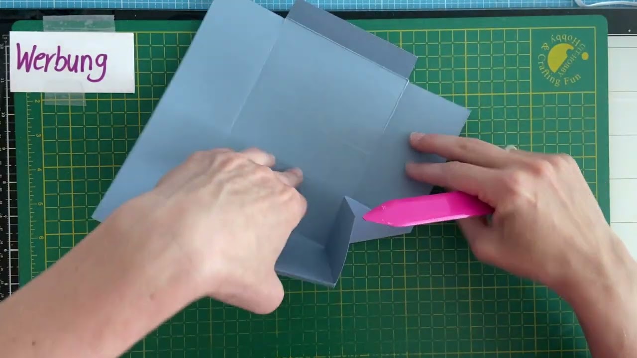 Raffinierte Dreiecksbox mit integrierter Karte - CreativeID