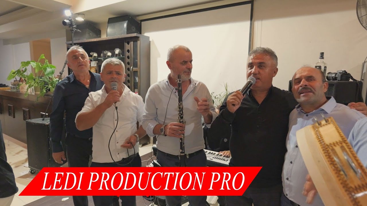 Vëllezërit Janca & Festim Llapushi - Kolazh Popullore LIVE - Moj dumane bukur