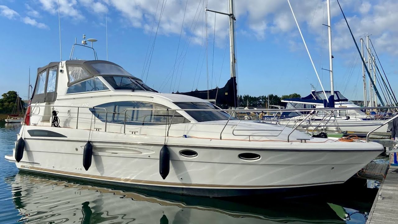 Яхтенный тур стоимостью 269 950 фунтов стерлингов: 2012 Broom 370