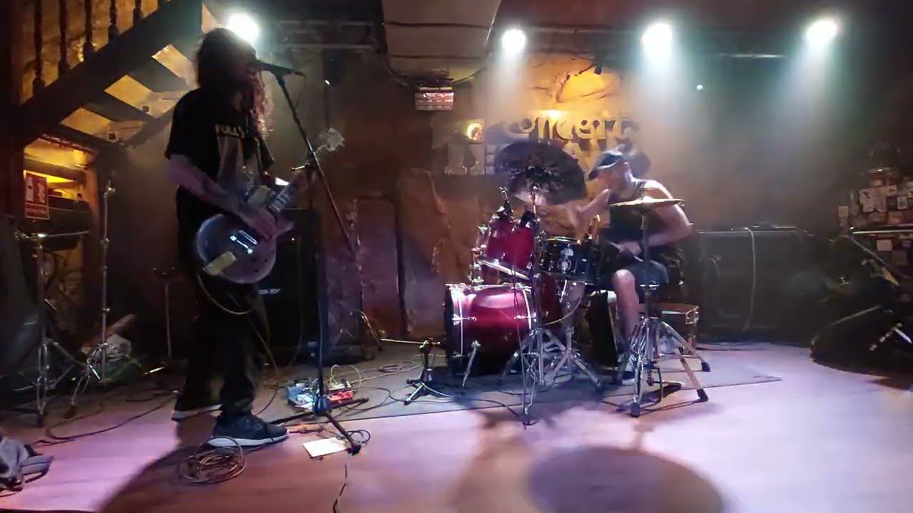 Test. 3/05/25 Live at V&aacute;stagos'84 XI. Pub Terra (CST)