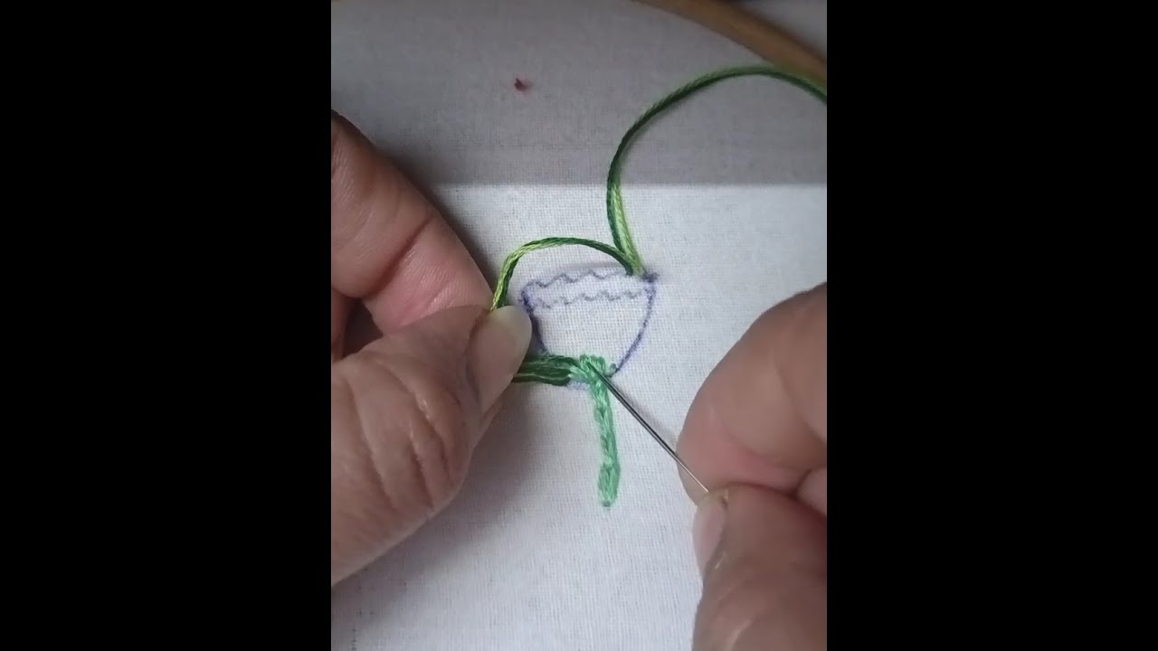 Embroidery leaf 🌿🍀 design #trending #embroidery #art #diy 