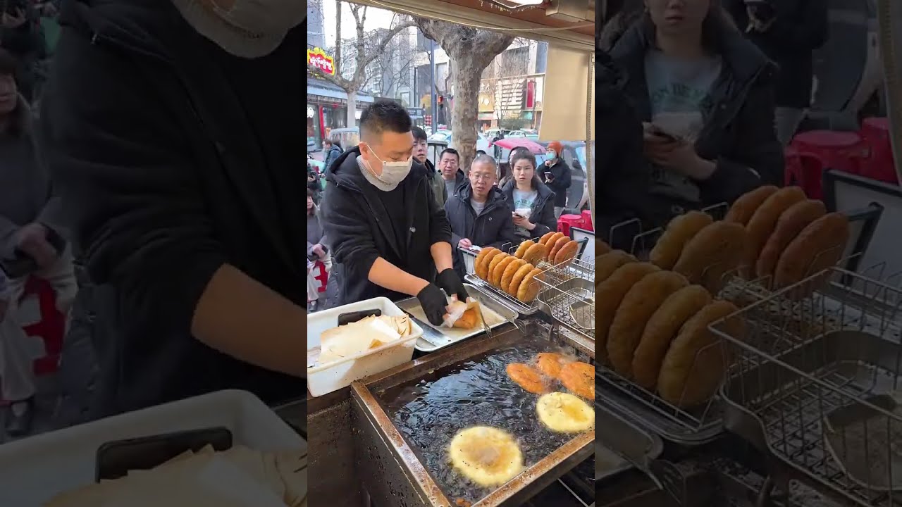 Enjoying delicious food - 纵览美食直播