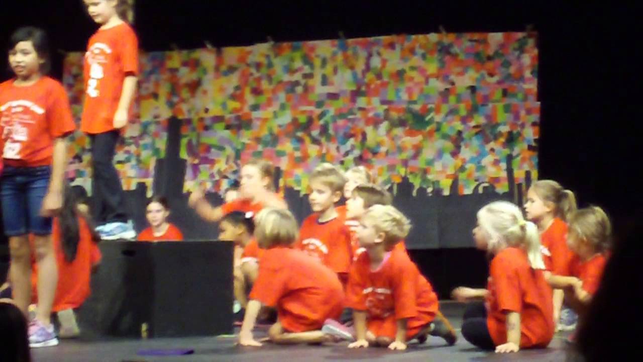 It's a Hard Knock Life - Annie Kids