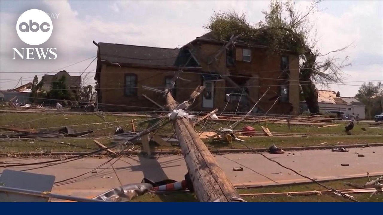 Мощный торнадо обрушился на жилой район в Висконсине
