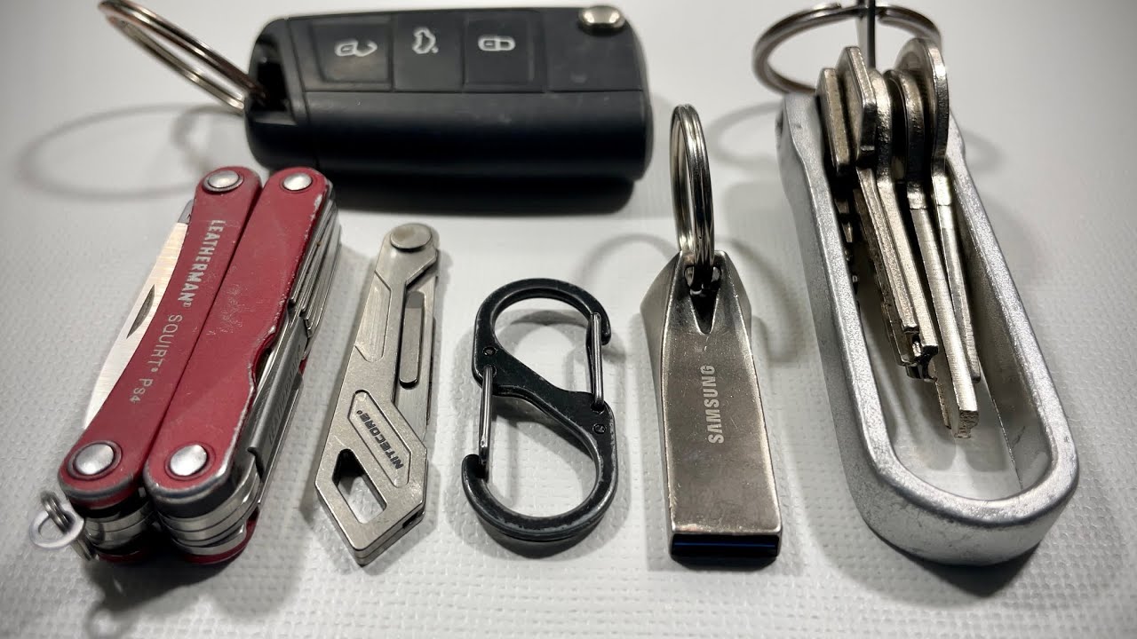 Mon Porte-clés / Mini ECD ! ( Learherman Squirt ps4, clés usb 128go, Nitecore NTK05 ... )