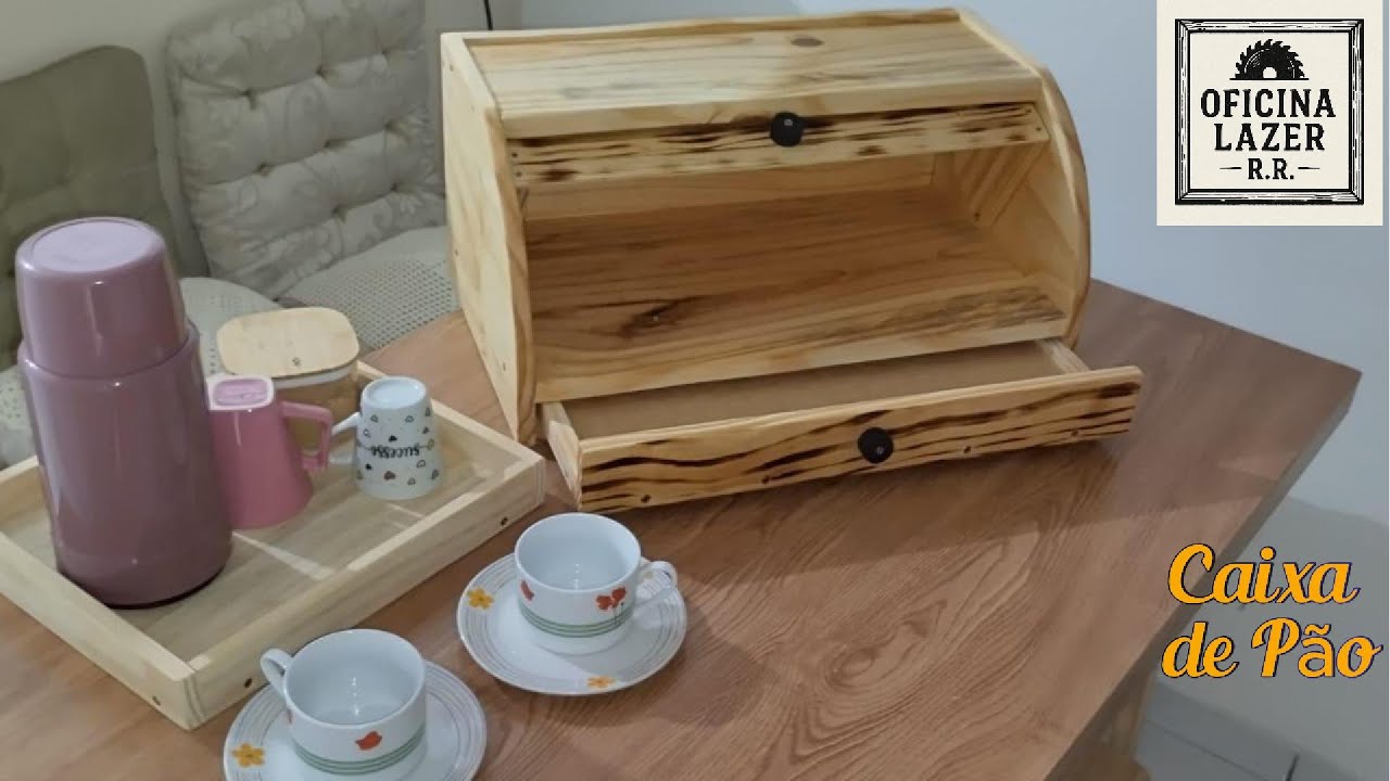 Com retalhos de madeira  fiz renda extra em uma linda caixa de Pão .