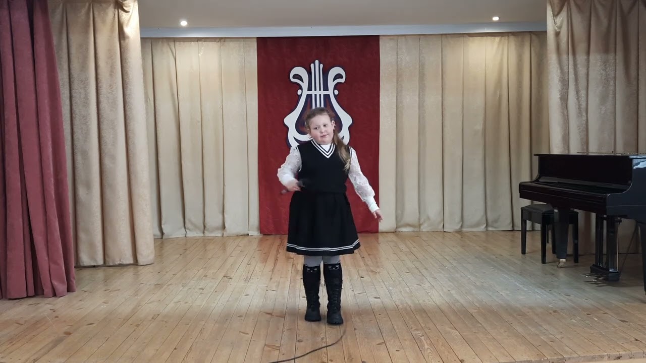 Шенец Полина, номинация: вокальное исполнительство 