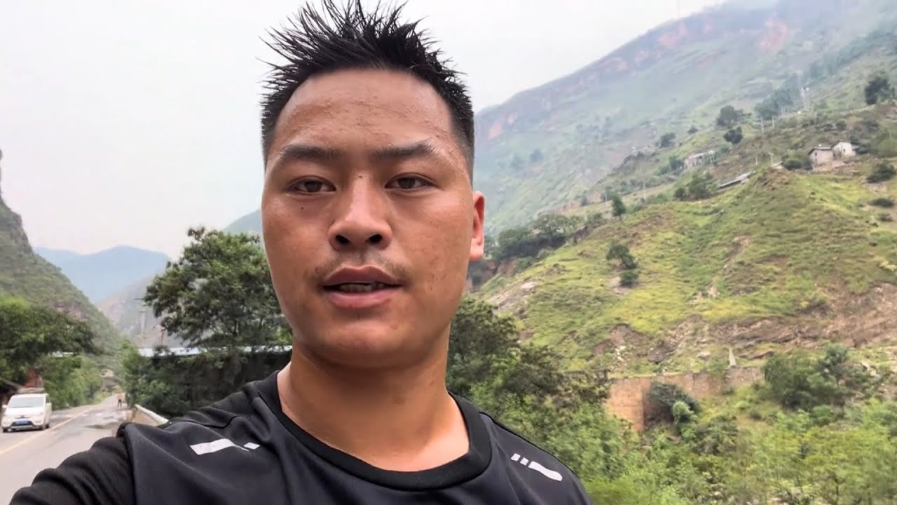 昭觉县到悬崖村路上的美景，看我的家乡变化！【悬崖村熊二】#悬崖村熊二 #美丽乡村 #爬天梯