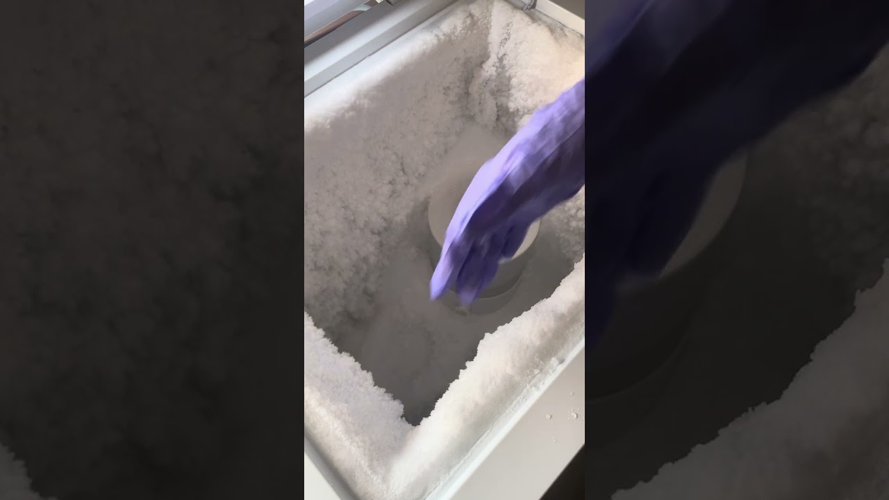 #ice#asmrsounds #frostbites #relaxing 