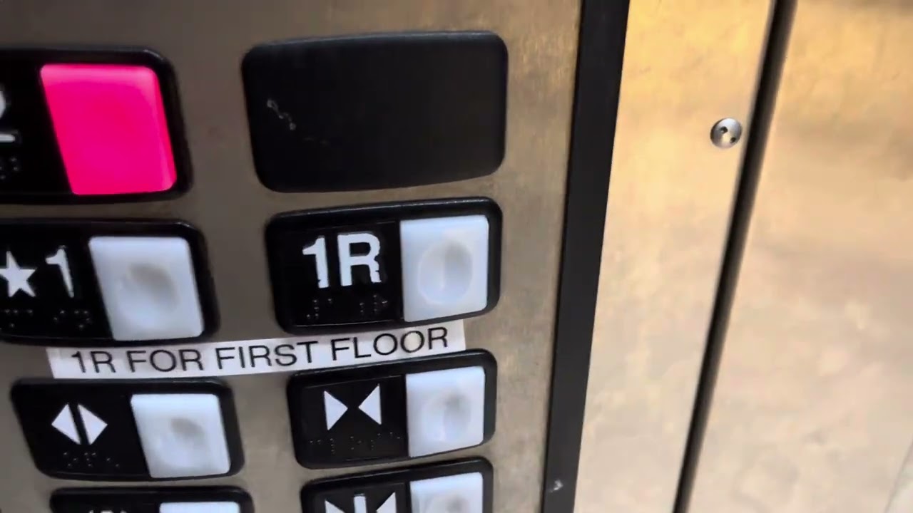 Schindler hydraulic 330A HT elevator at Barnes & Noble‘s Carolina Place mall in Pineville, NC￼