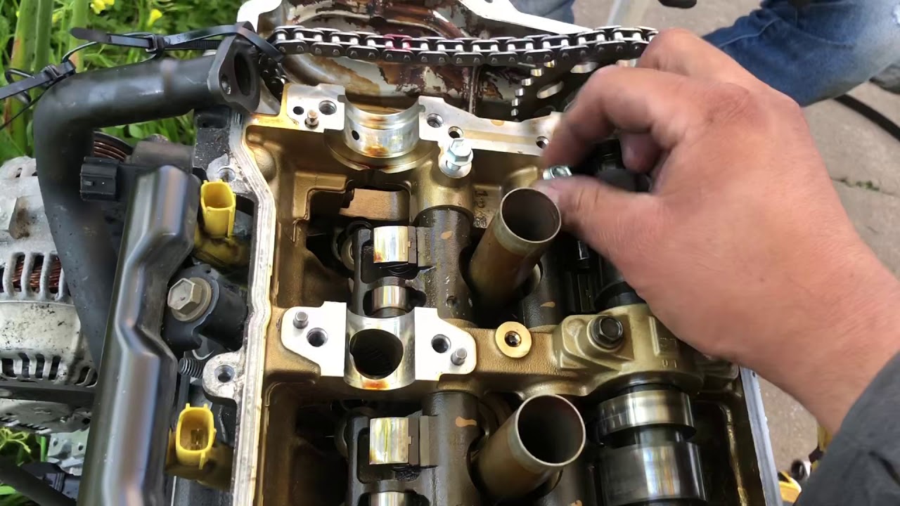 Clayton's Cursed Celica / Replacing broken lift bolts on a 2ZZ-GE engine