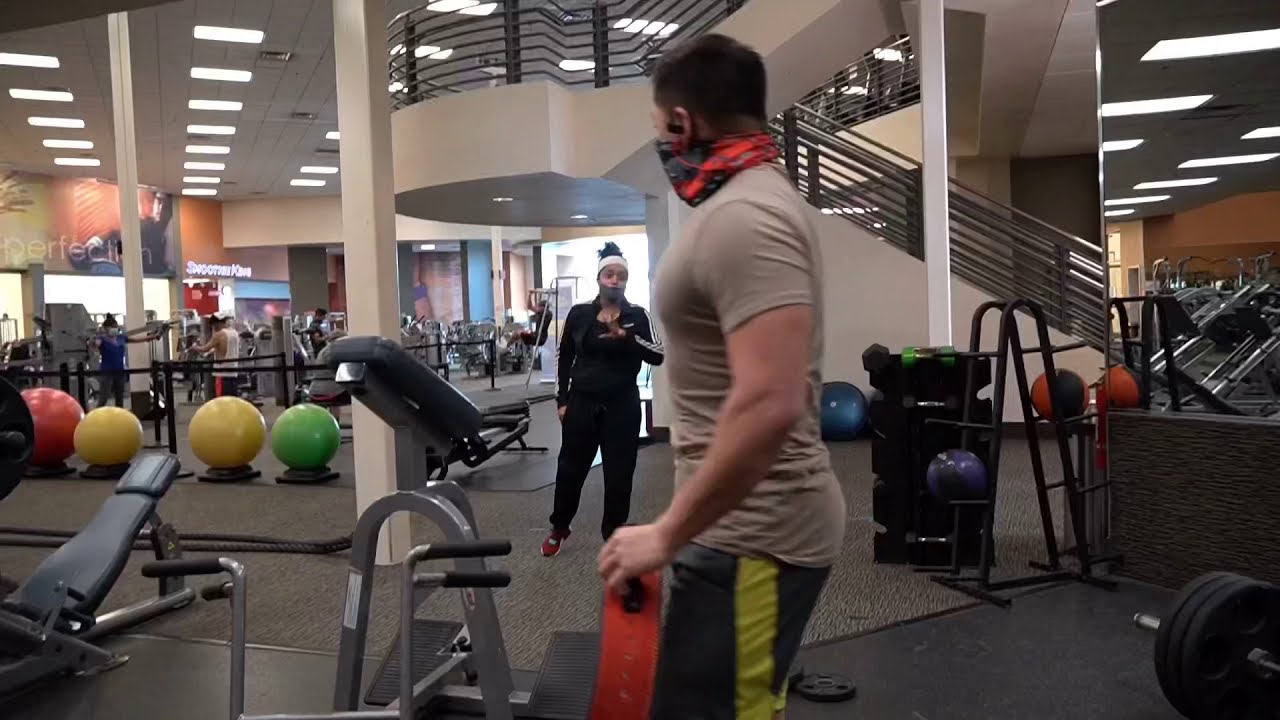 PERSONAL TRAINER ALMOST KICKED US OUT FOR DEADLIFTING