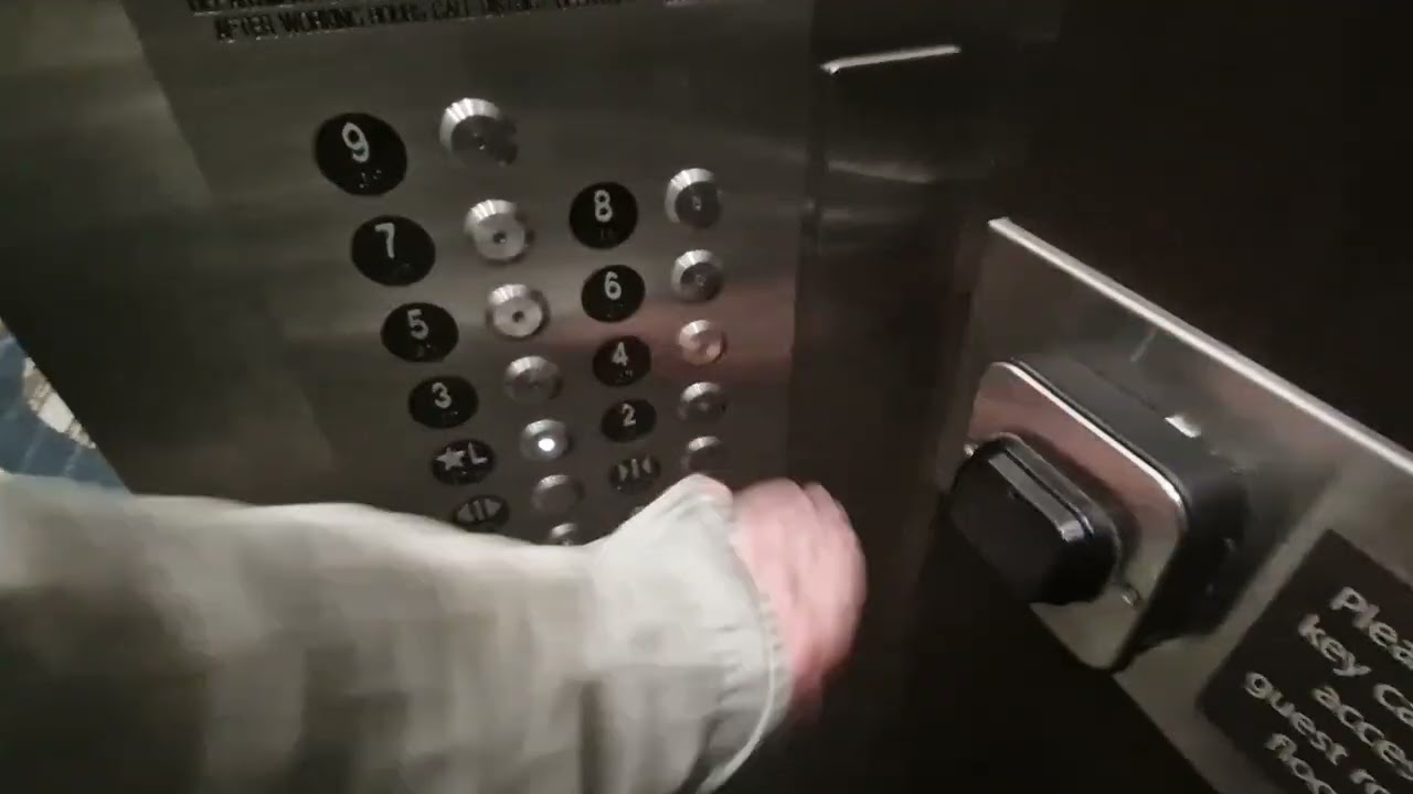 1980 Modernised elevator @ Holiday Inn in L'Enfant