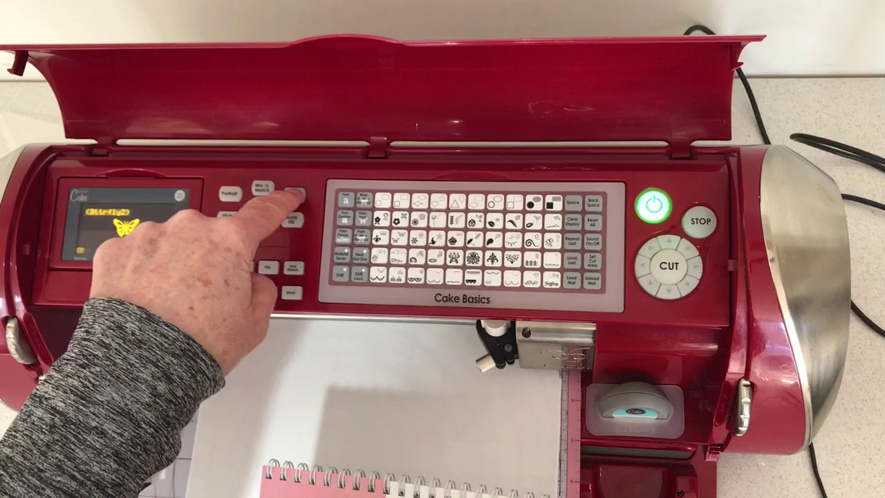 Using the cricut Cake machine - cutting out a picture