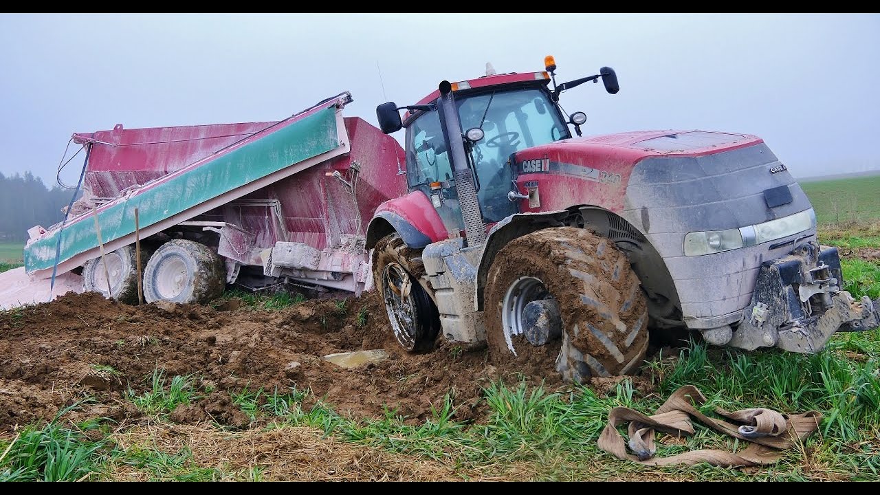 TRACTOR IN MUD  2020