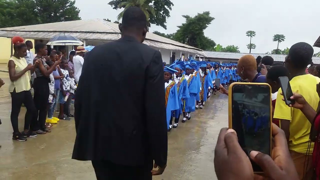 Guinea Ecuatorial,graduación de los finalistas de 