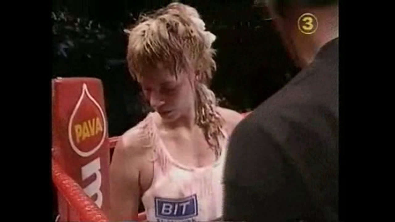 October 20, 1995: Helga Risoy vs. Diana Dutra in first women's pro boxing event in Denmark's history