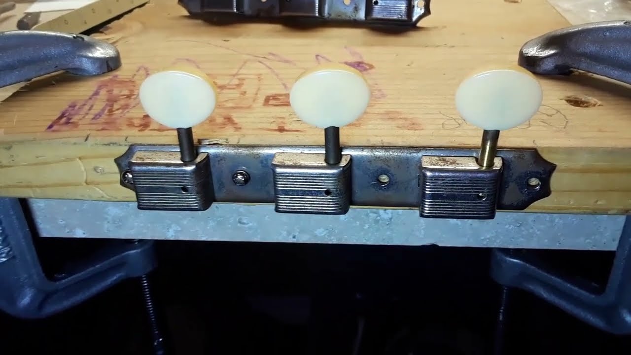 Tech Tip - Jig for Replacing Vintage Tuner Knobs / Buttons