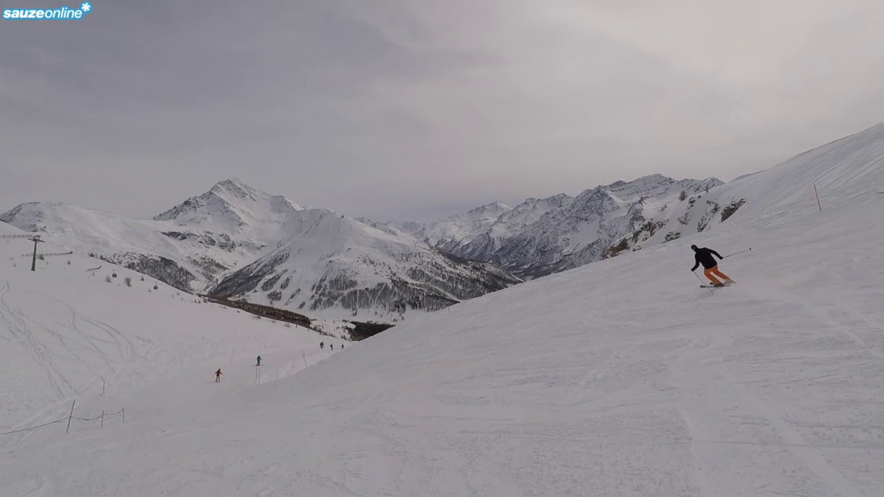 Skiing from Sauze d'Oulx to Sestriere