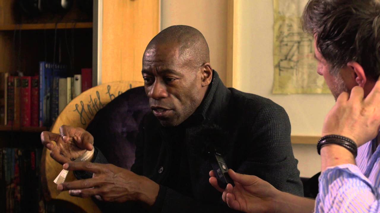 Music Talk Interview with ANDREW ROACHFORD