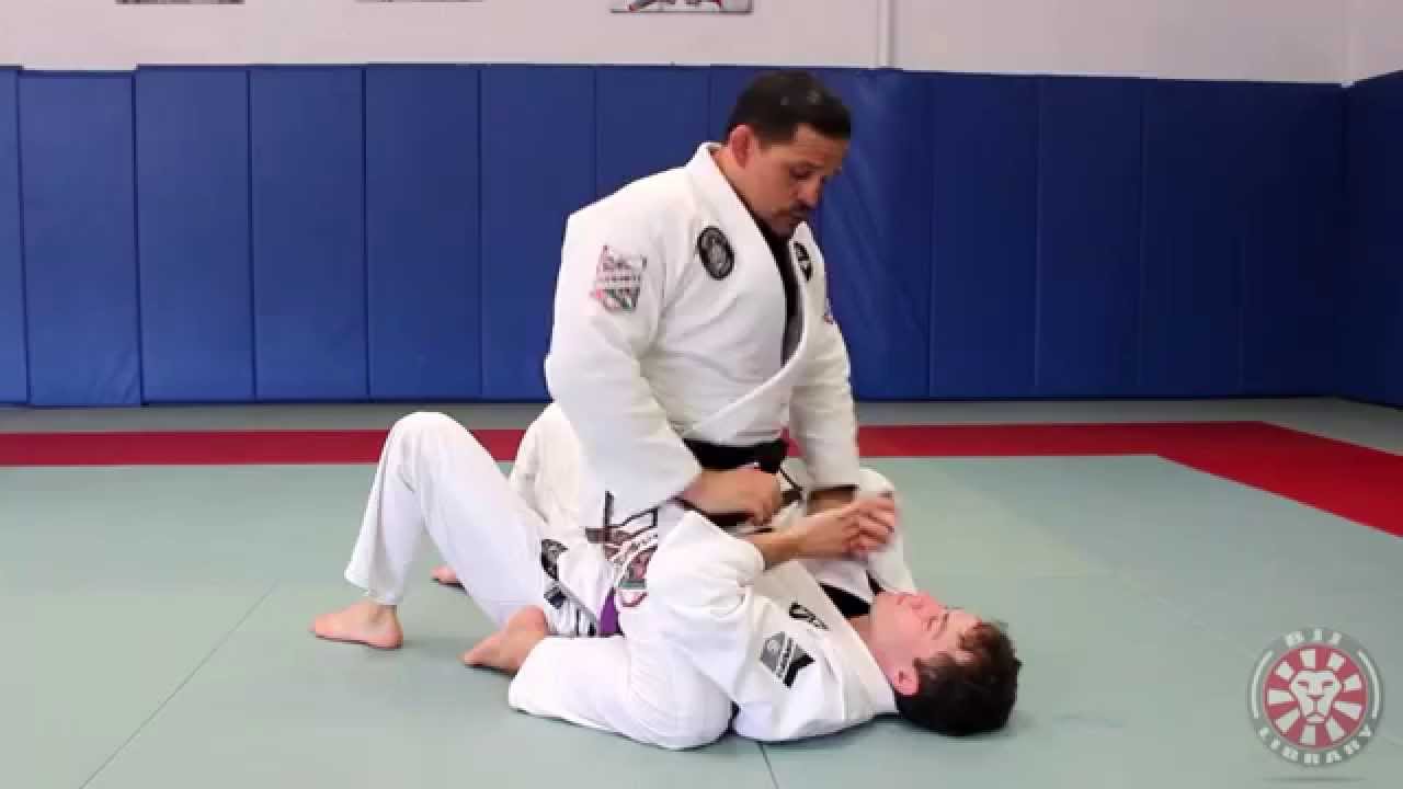 Controlling the Mount with Saulo Ribeiro (BJJLIBRARY.COM)