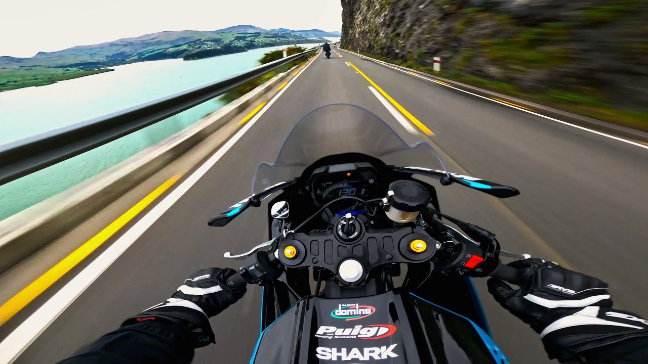 YAMAHA R7 ON ABANDONED ROAD