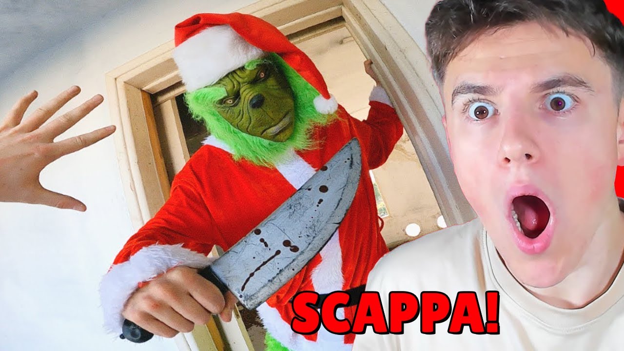 SE VEDI IL GRINCH KILLER di NOTTE... SCAPPA!😱 SPAVENTOSO!