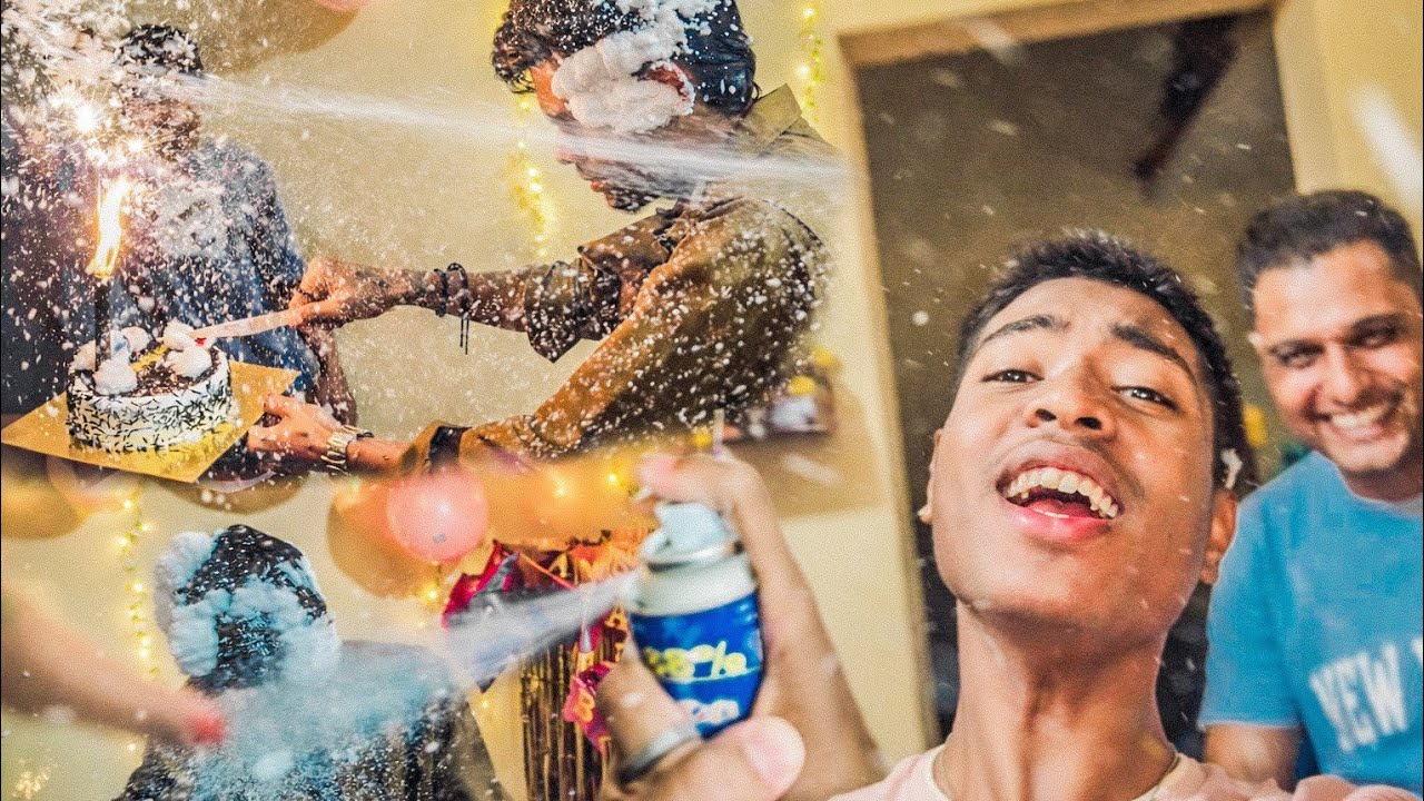 Abhishek ka face bahar diya spray sa🤣 | birthday main kiye bohut masti🥳