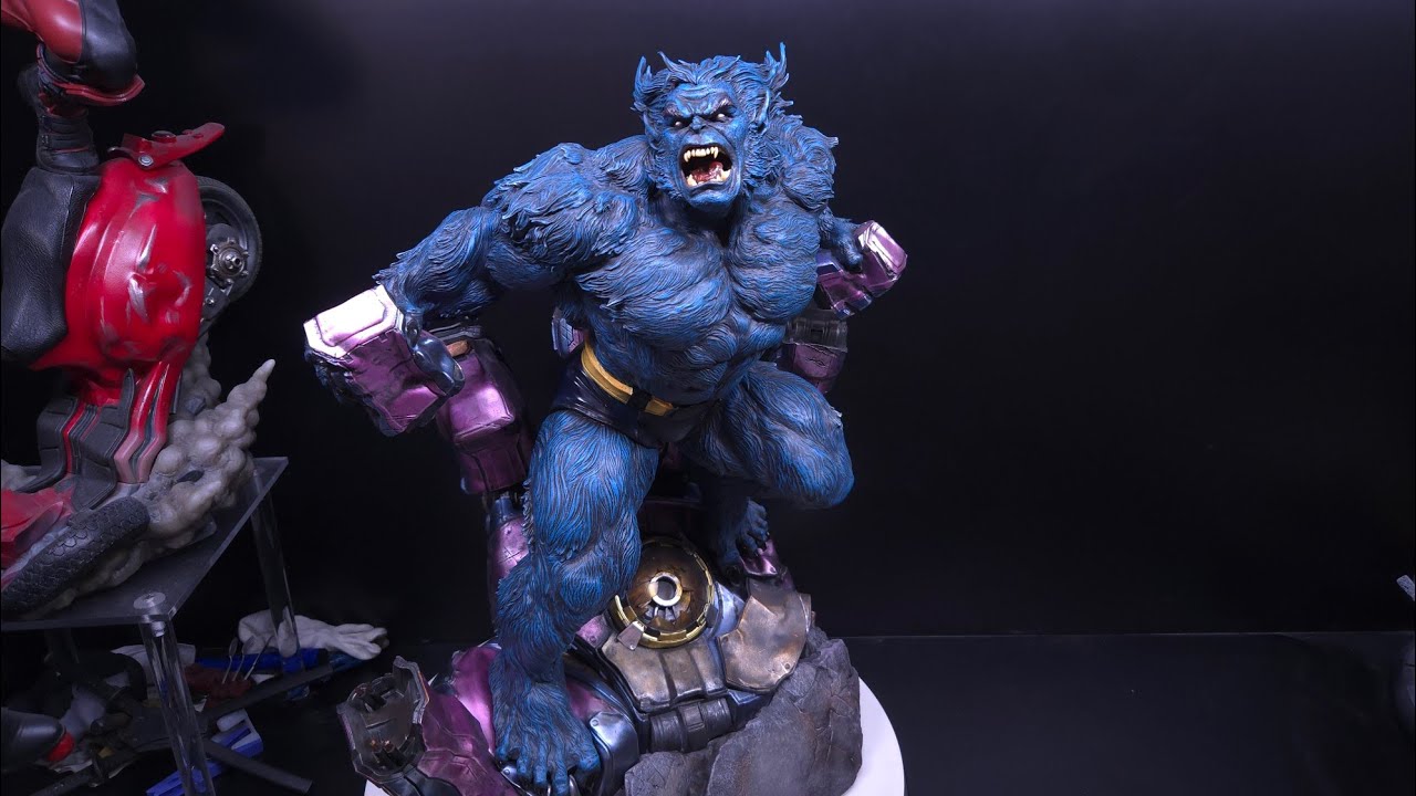 XM STUDIOS Beast.