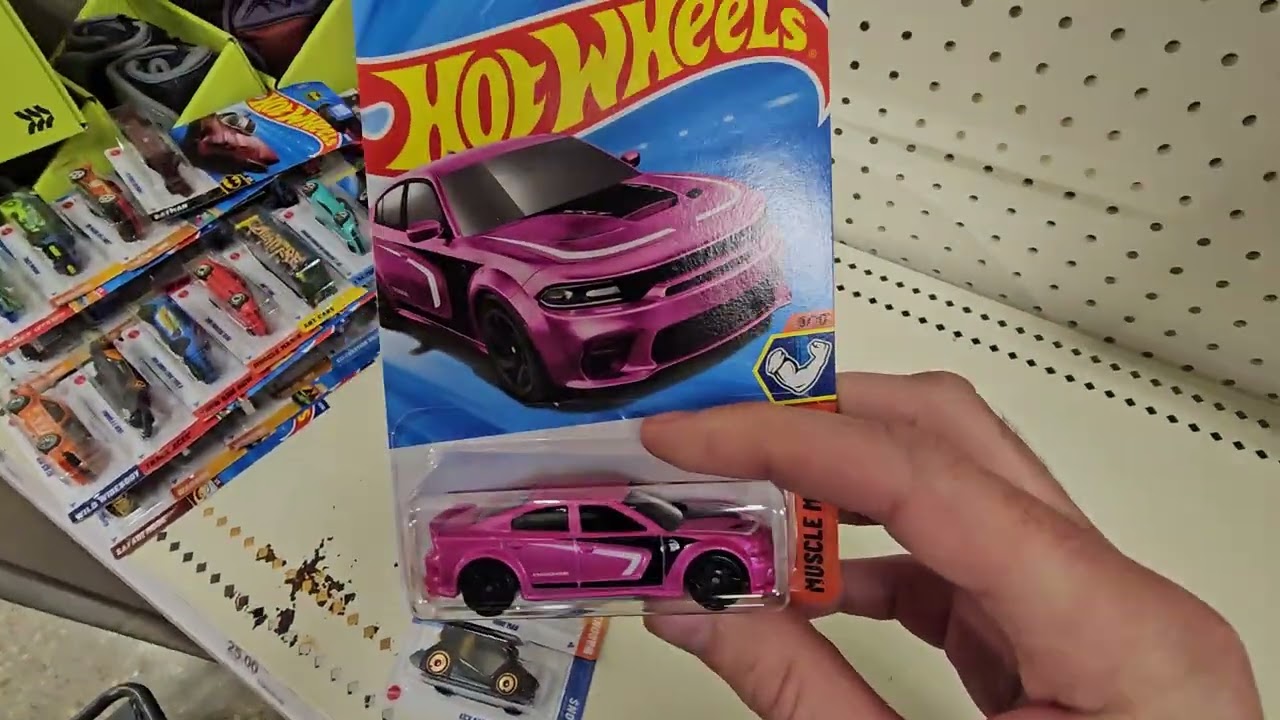 HOT WHEELS HUNTING Cracked A Fresh P Case Of Hot Wheels 🙏🔥🛒📽