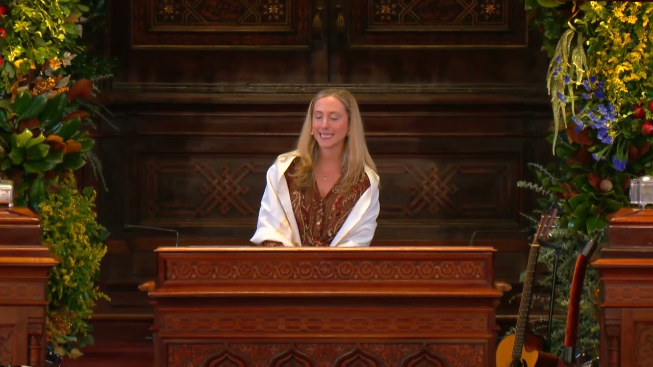 Building a Sukkah of Truth | Rabbinic Intern Rebecca Thau