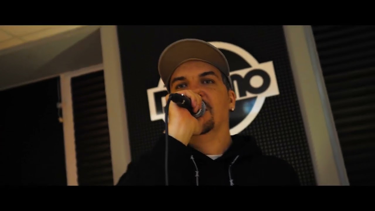 Manool - Studio Live