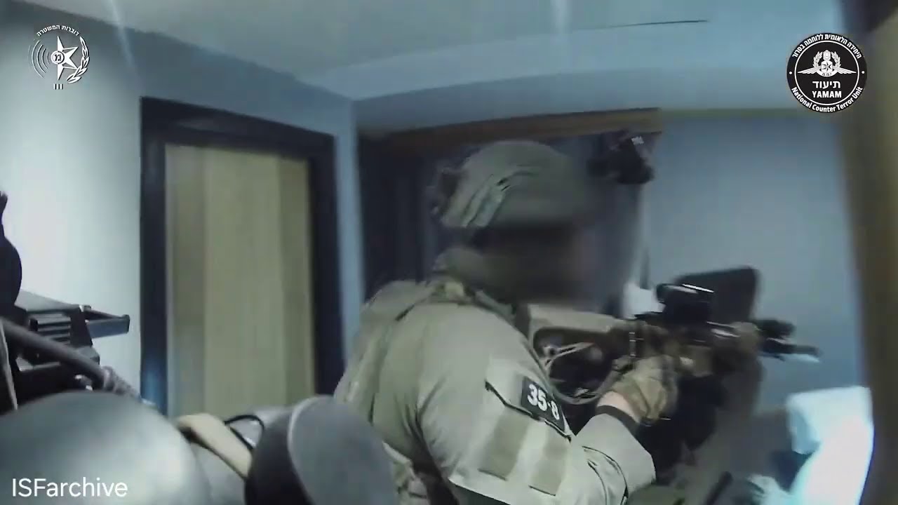 The Yamam arresting a murder suspect in Ramallah