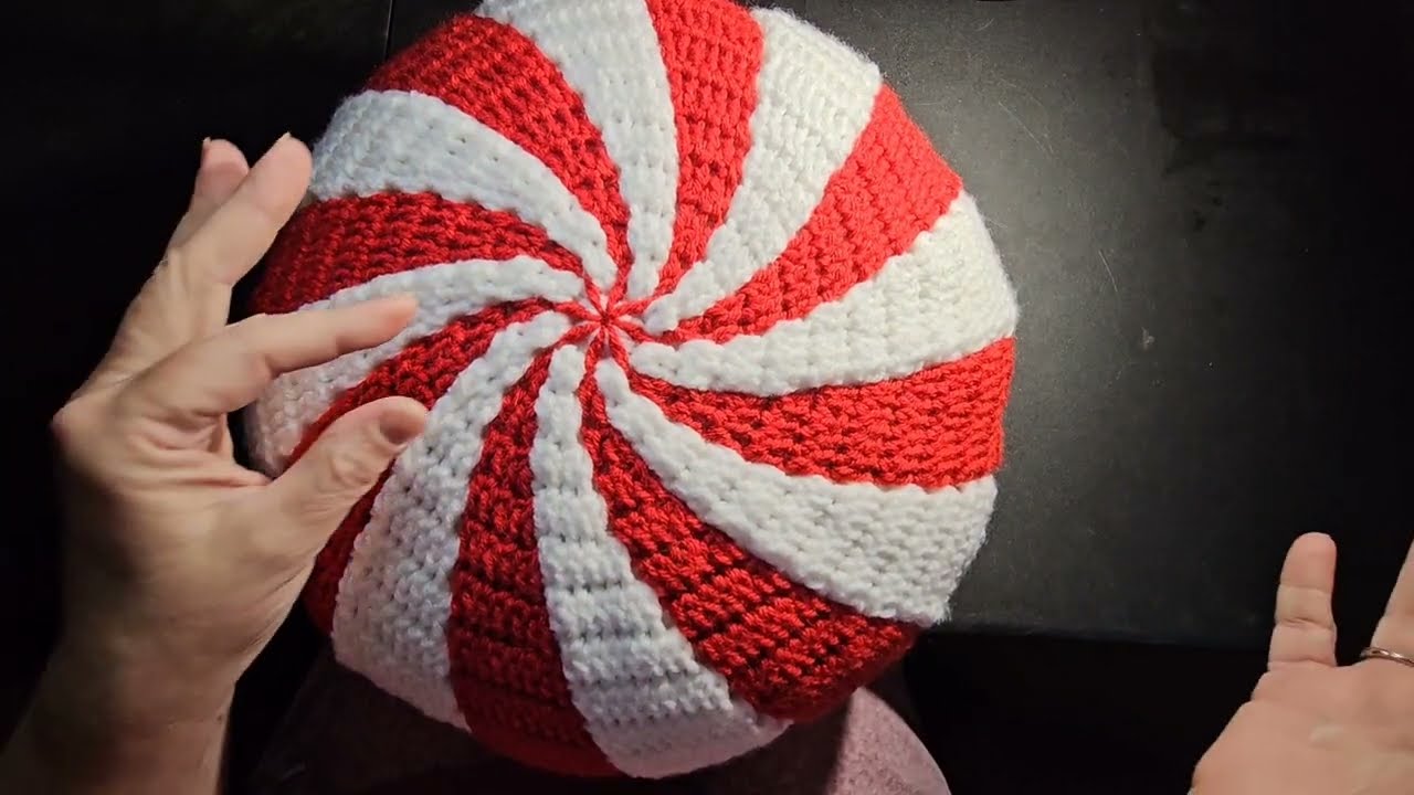Peppermint Swirl Pillow.  Crochet.  @wipandchain