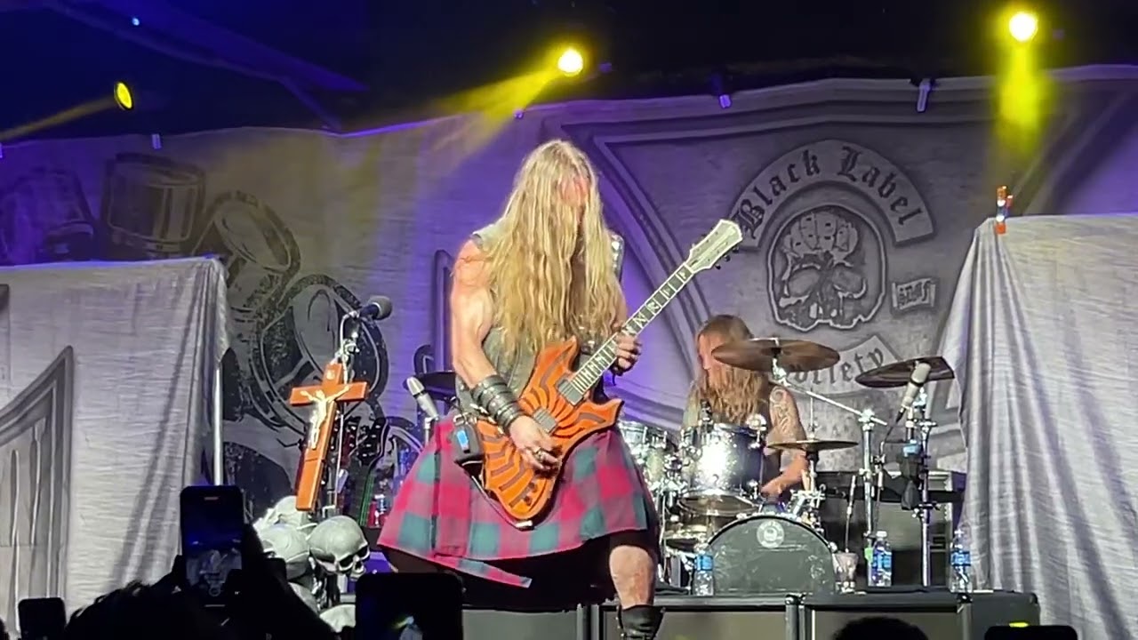 Black Label Society - A Love Unreal live in Rio de Janeiro