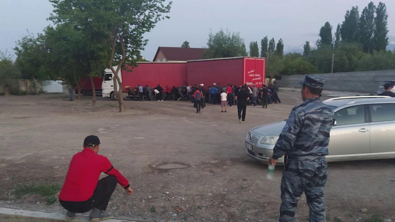“Крышевали” контрабанду или хотели обменять на фуры КР? / 12.05.21 / НТС