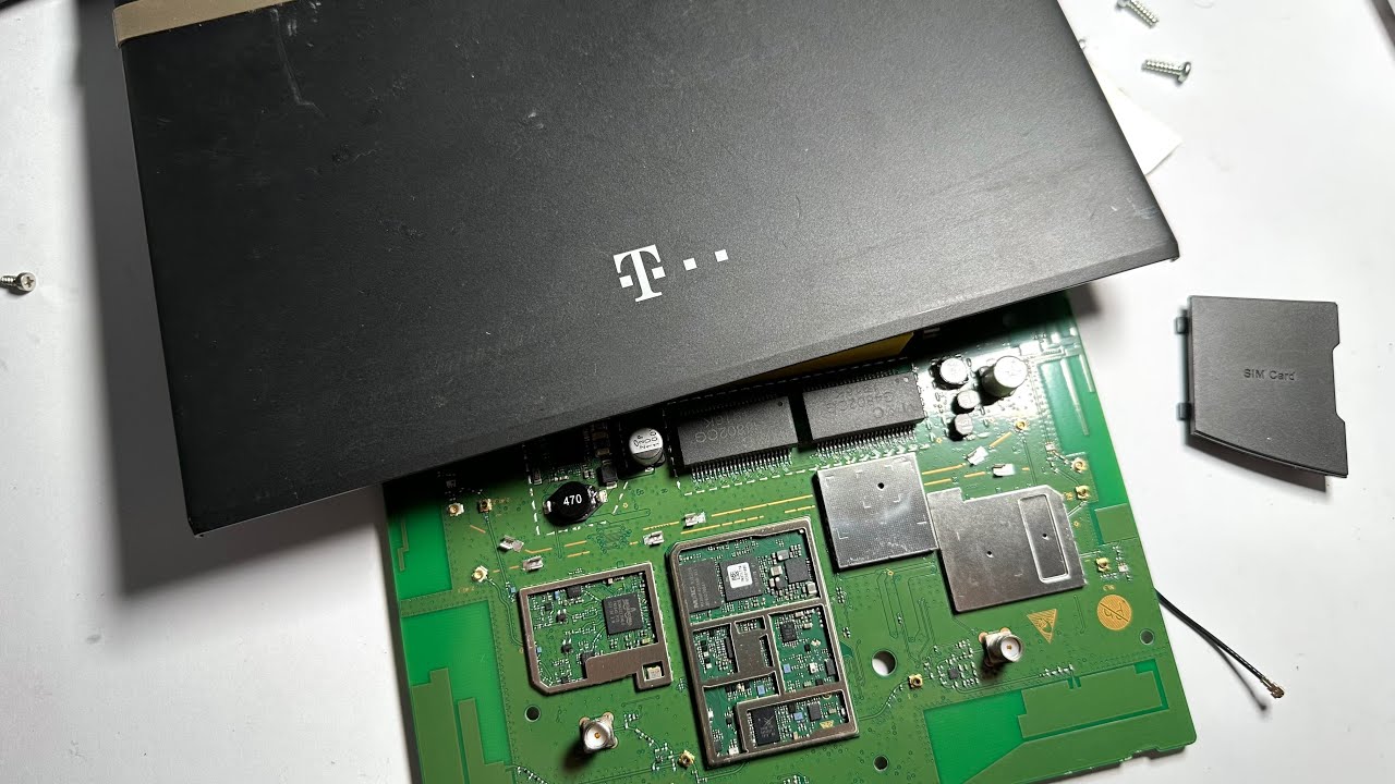 Huawei B525s 23a T-Mobile SPEEDBOX LTE Disassembly
