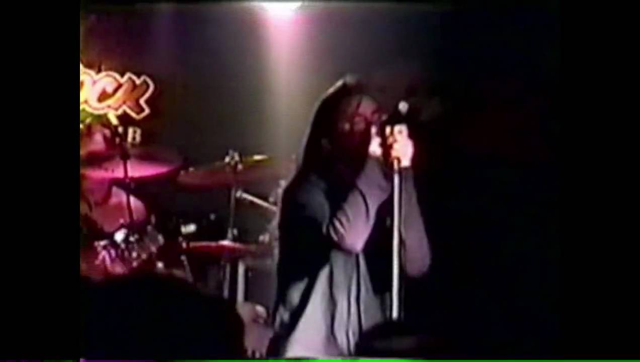 In Flames Live in Detroit 1999 - 1. Starwars intro + 2. Embody The Invisible