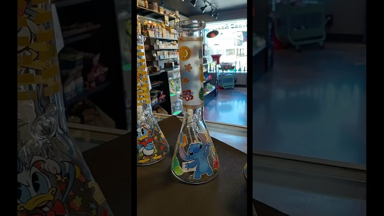 Inside Old Headz Glass Shop | Best Bongs & Rigs of 2025 💨🔥