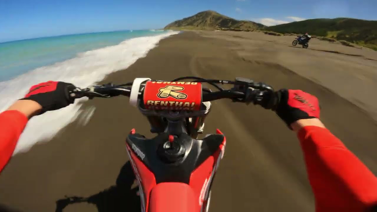 RIDING NEW ZEALANDS MOST STUNNING COASTLINE | CRF250RX & YZ250FX (RAW SOUND) 4K