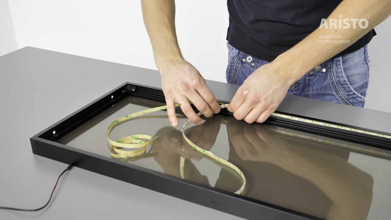 EDGE system: LED shelf assembly