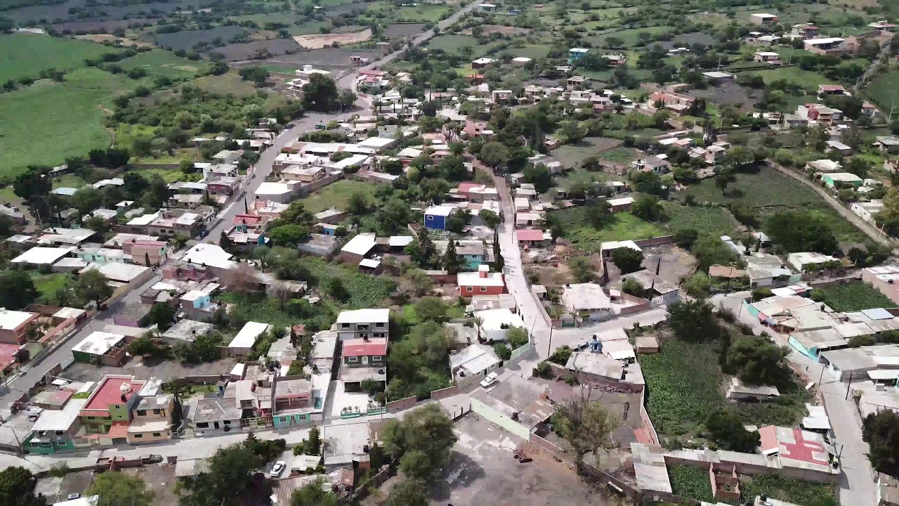 Volando sobre El Rancho Los Guajes, Michoacan