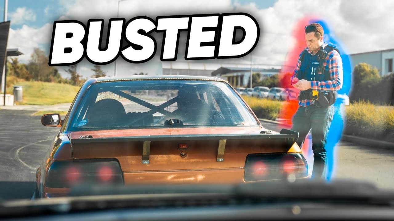 R32 SKYLINE DRIFT CAR VS POLICE....
