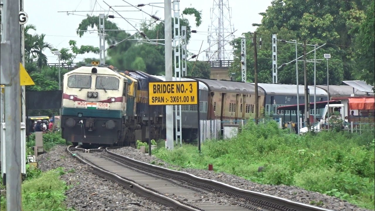 [2 in 1] 05638 Silchar-Naharlagun Weekly Express crossing Badarpur ghat