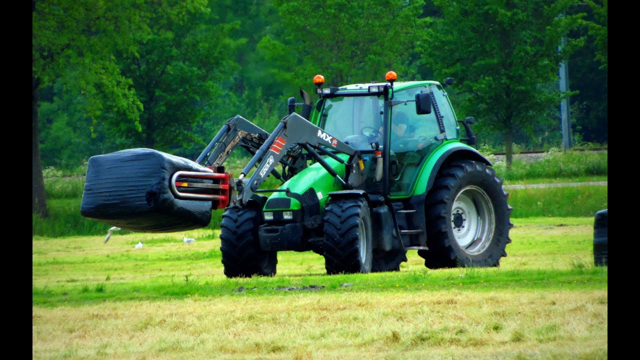 Fouragehandel P. Kater | Balen laden | Deutz Agrotron + John deere 1030 + 920 | [HD]