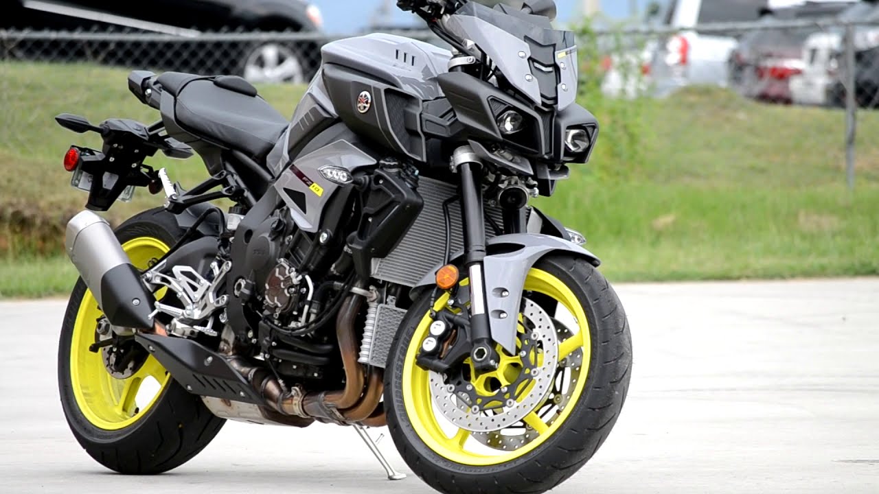 2017 Yamaha FZ-10 - Review (Re-upload)