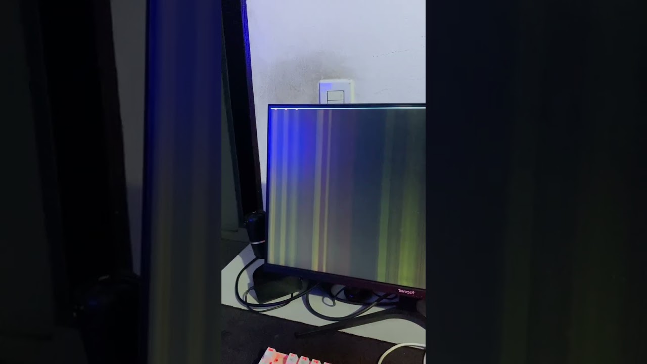 monitor ta com problema na tela, quando coloco 165 hz ele fica com a tela assim , de 100hz pra cima
